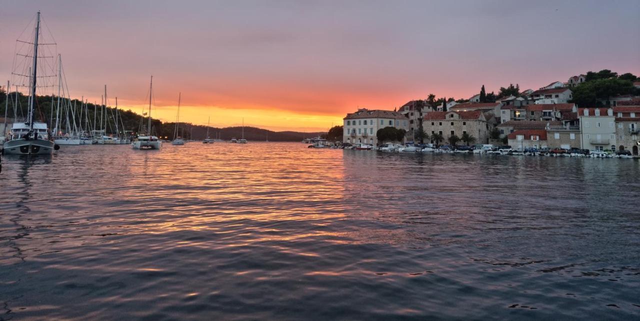Villa Zdenka Milna  Bagian luar foto